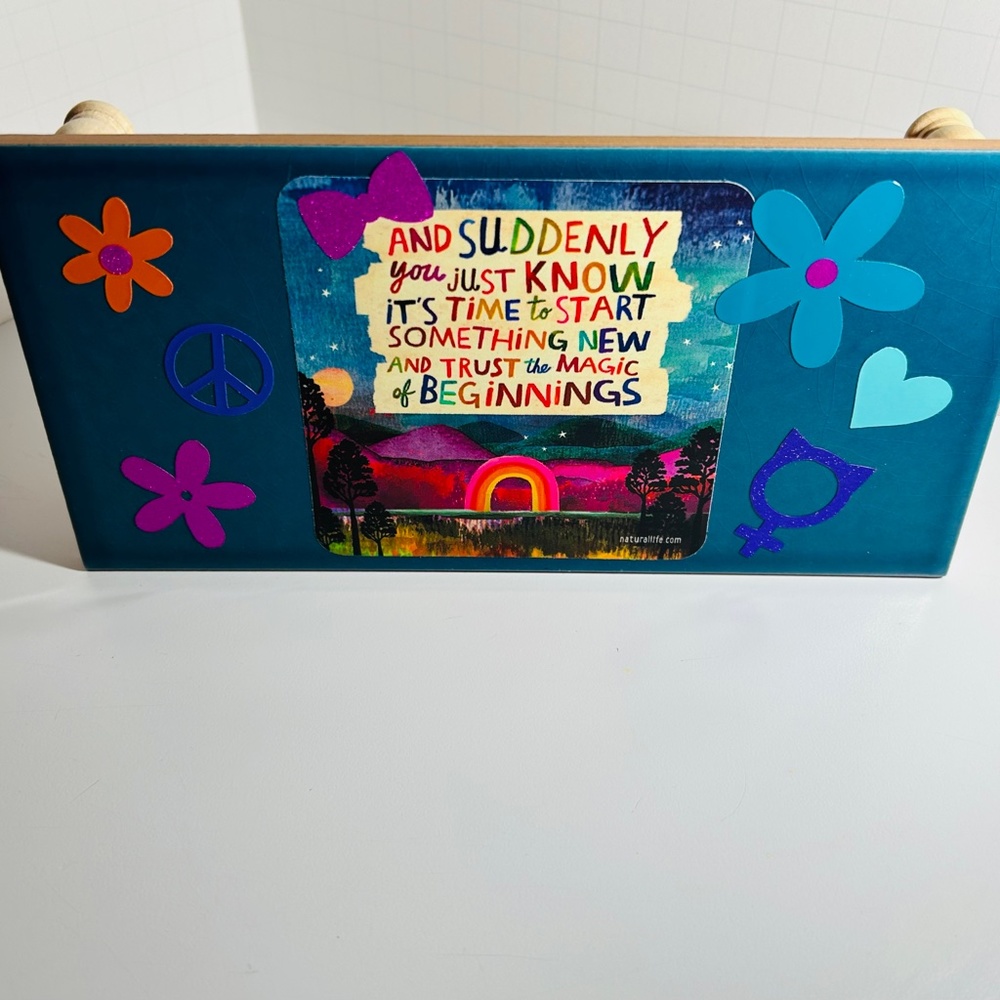 Marine Blue Crackled Glossy Ceramic Riser w/ Sticker Graffiti Art - Picture 5 of 5